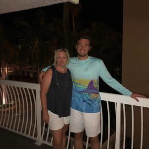 Meet your Posher, Cameron